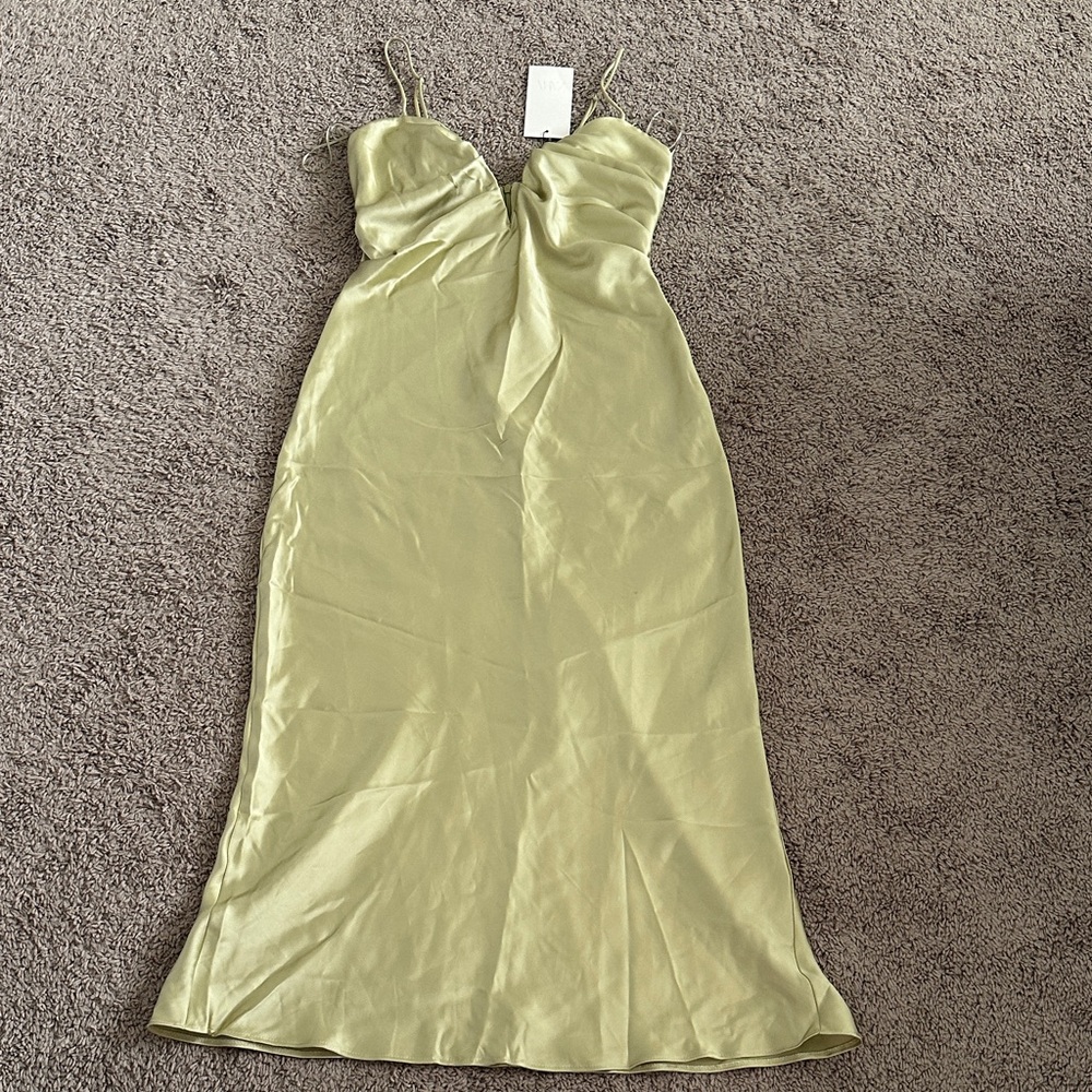 NWT Sweetheart Neck Satin Midi Dress - Picture 6 of 16